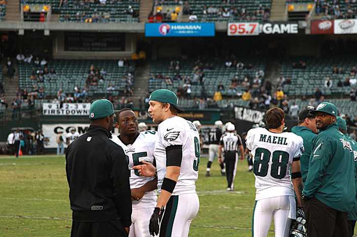 foles-sideline-end.jpg